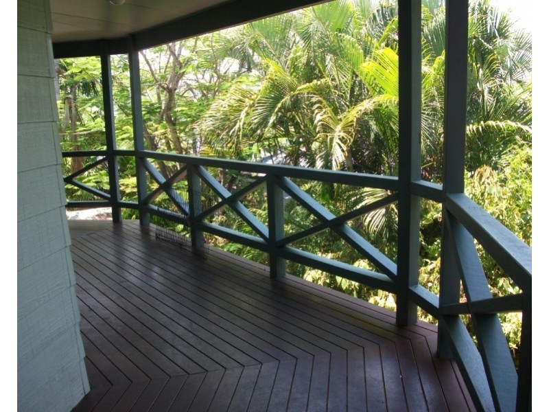 5 Balaka Street, Cannonvale QLD 4802