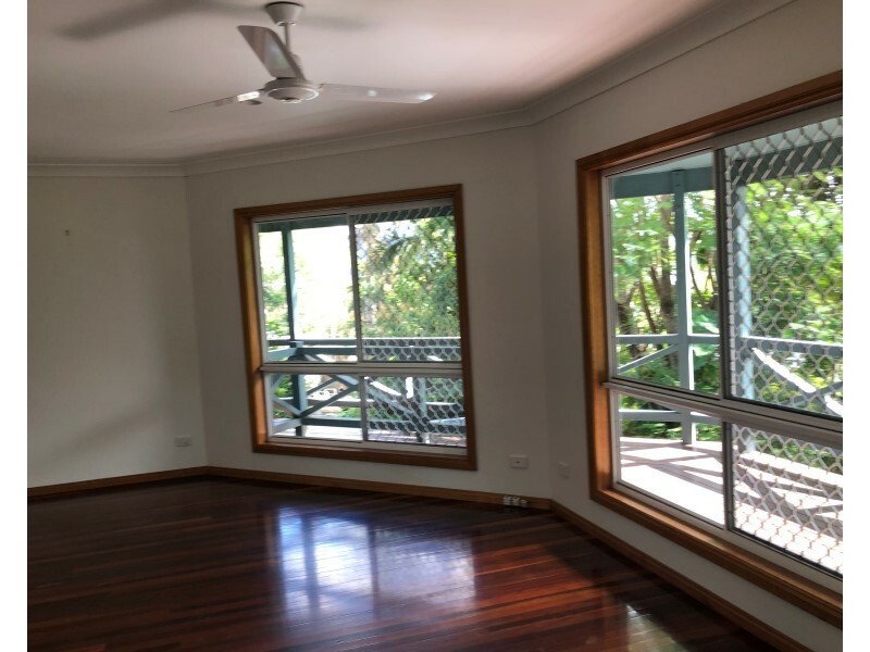 5 Balaka Street, Cannonvale QLD 4802