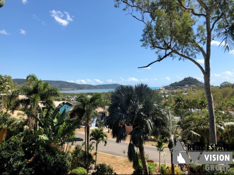 7 Country Rd, Cannonvale QLD 4802