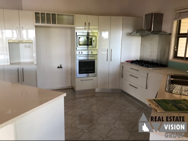 7 Country Rd, Cannonvale QLD 4802