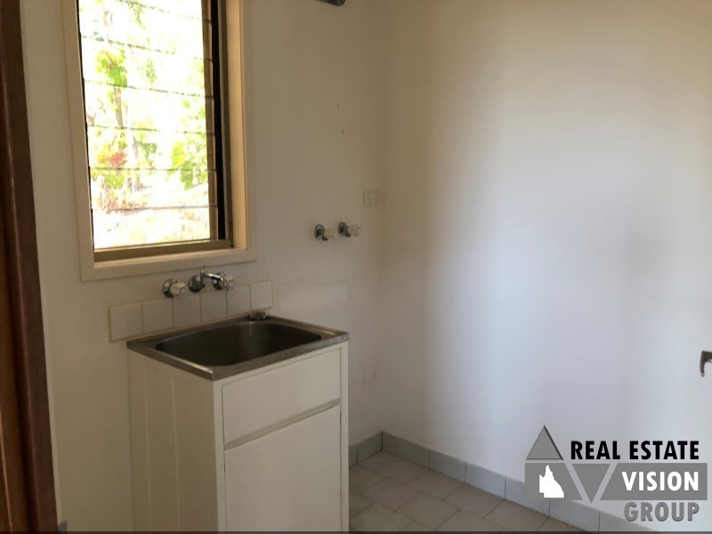 7 Country Rd, Cannonvale QLD 4802