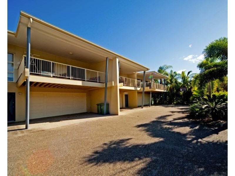 Unit 8/21 Shute Harbour Rd, Cannonvale QLD 4802