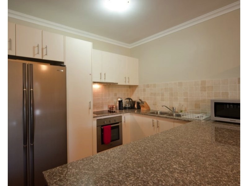 Unit 8/21 Shute Harbour Rd, Cannonvale QLD 4802