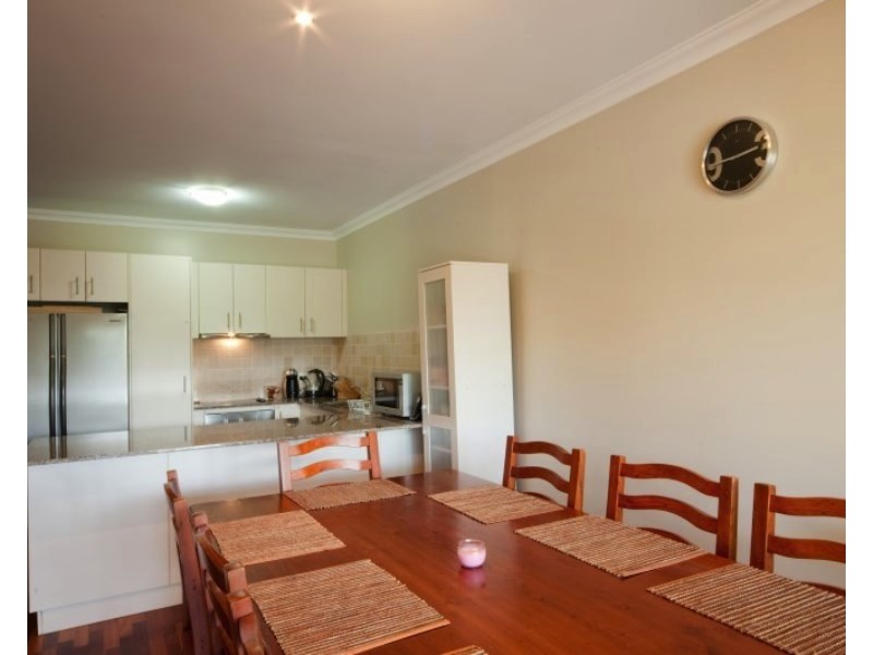 Unit 8/21 Shute Harbour Rd, Cannonvale QLD 4802