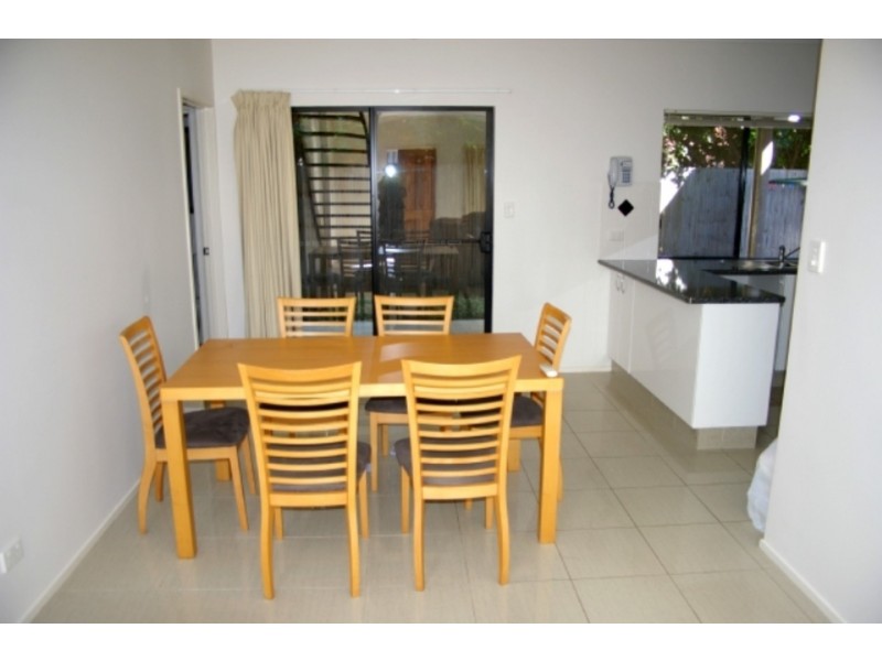 10/3-5 Erromango Drive, Jubilee Pocket QLD 4802