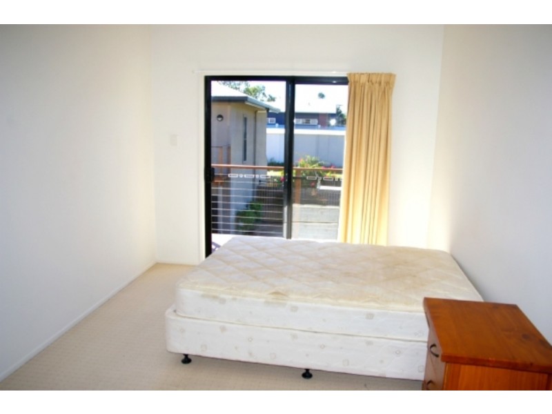 10/3-5 Erromango Drive, Jubilee Pocket QLD 4802