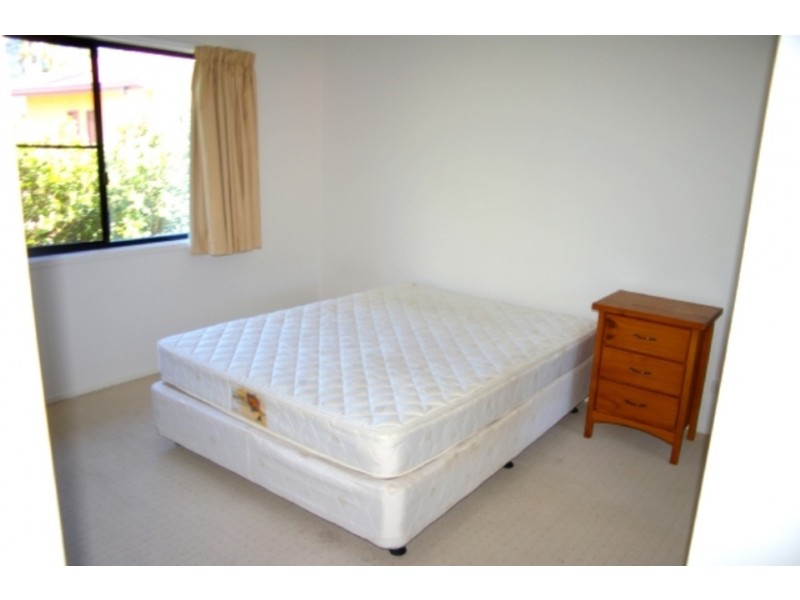10/3-5 Erromango Drive, Jubilee Pocket QLD 4802