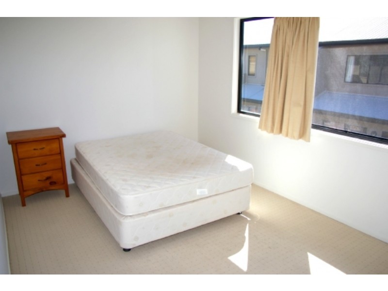 10/3-5 Erromango Drive, Jubilee Pocket QLD 4802