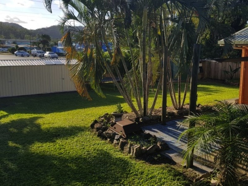38 South Molle Bvd, Cannonvale QLD 4802