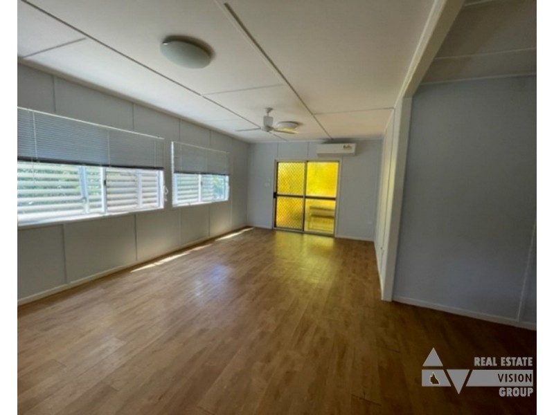6 Sunrise, Sapphire QLD 4702