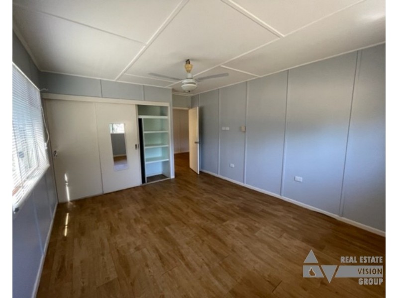 6 Sunrise, Sapphire QLD 4702