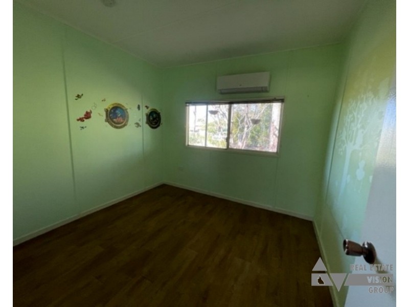 6 Sunrise, Sapphire QLD 4702