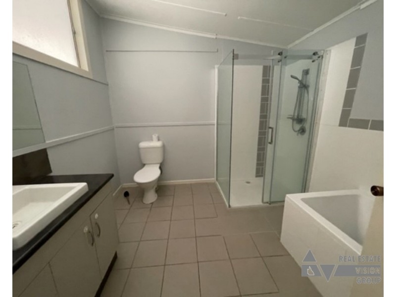 6 Sunrise, Sapphire QLD 4702
