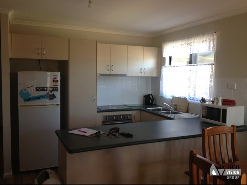1A Pendula Cres, Blackwater QLD 4717