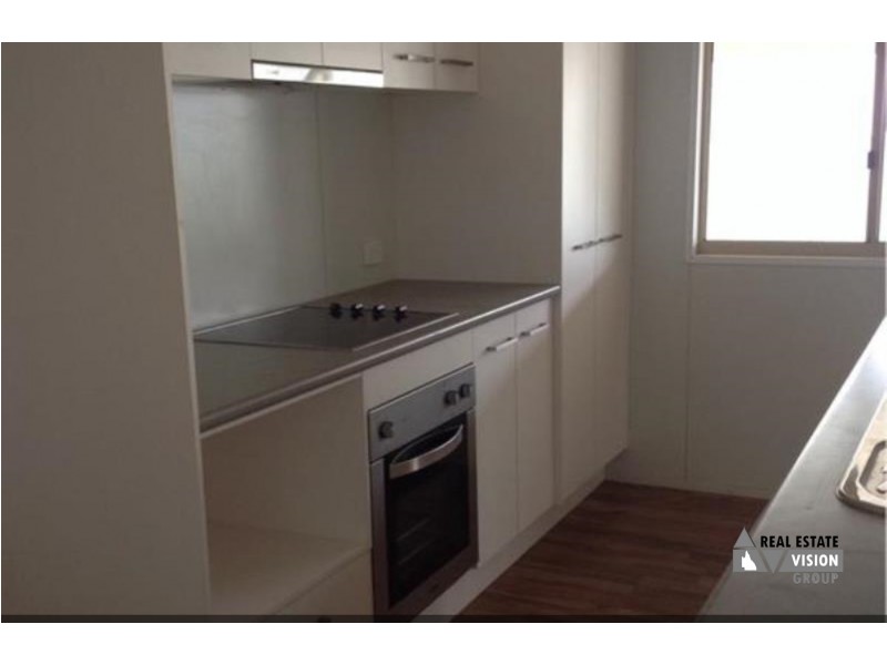 6 Summer Red Ct, Blackwater QLD 4717