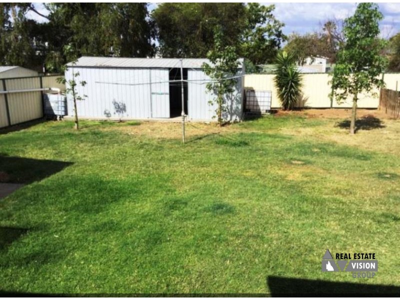 10 Columba St, Blackwater QLD 4717