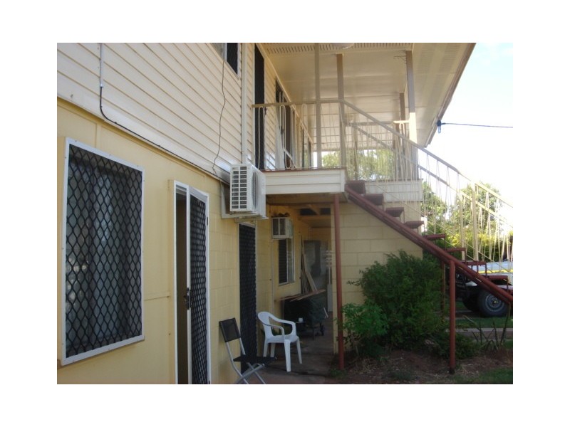 Unit 3/22 Wey St, Blackwater QLD 4717