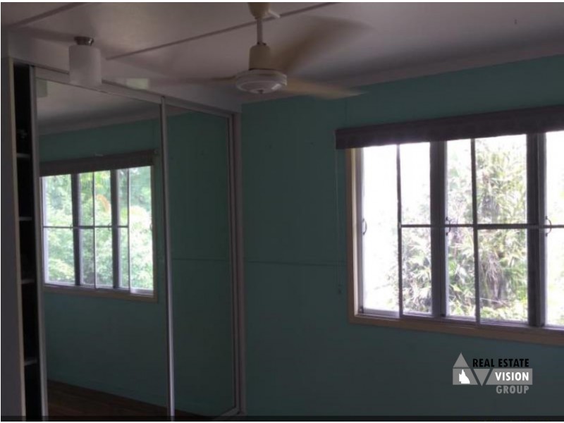 16 Yellowwood St, Blackwater QLD 4717