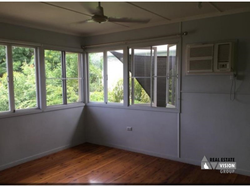 16 Yellowwood St, Blackwater QLD 4717