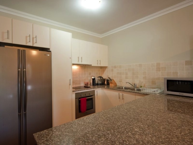 8/21 Shute Harbour Road, Cannonvale QLD 4802