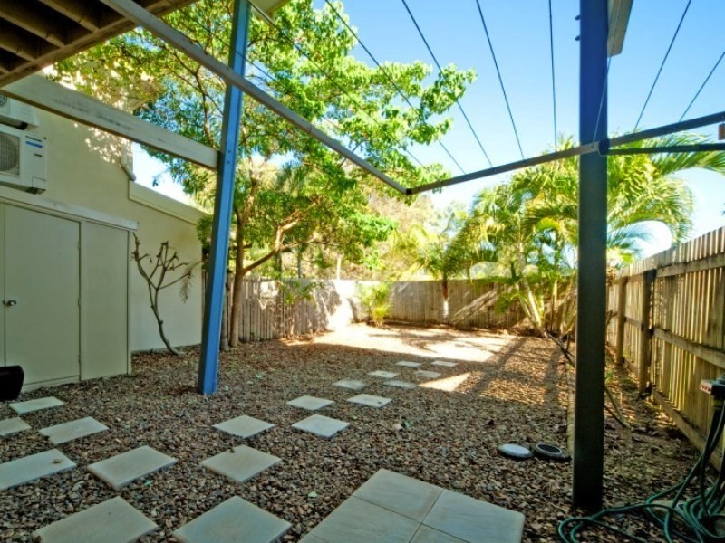 8/21 Shute Harbour Road, Cannonvale QLD 4802
