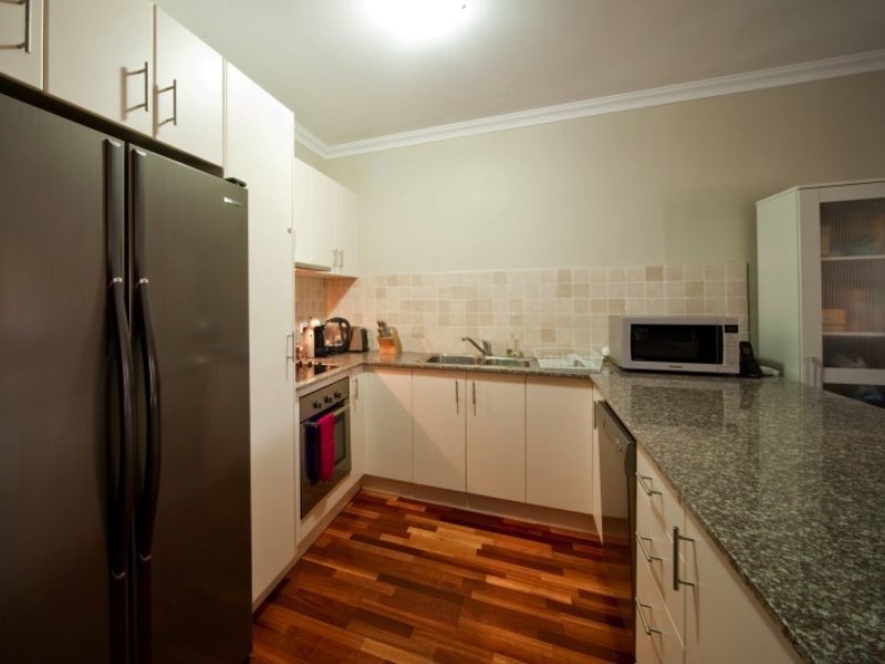 8/21 Shute Harbour Road, Cannonvale QLD 4802