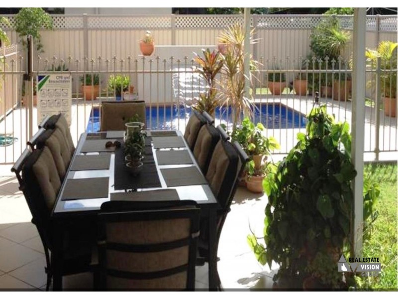 36 Wey St, Blackwater QLD 4717