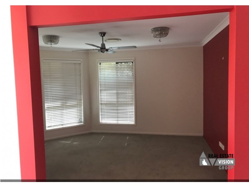 36 Wey St, Blackwater QLD 4717