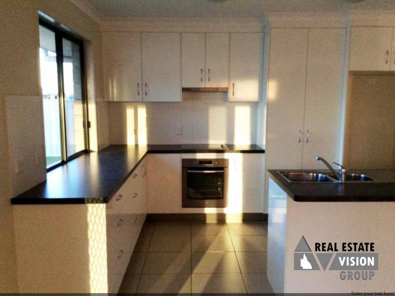 12 Randwick Rd, Emerald QLD 4720