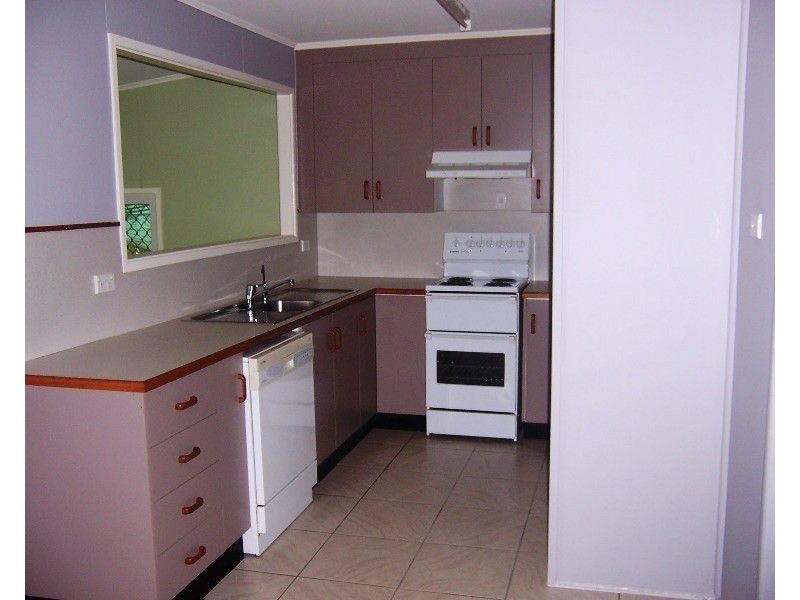 18 Bredhauer Street, Blackwater QLD 4717