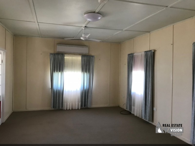 31 Wood St, Springsure QLD 4722