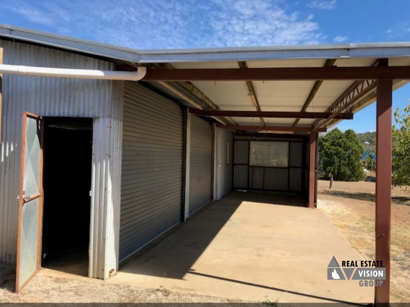 31 Wood St, Springsure QLD 4722