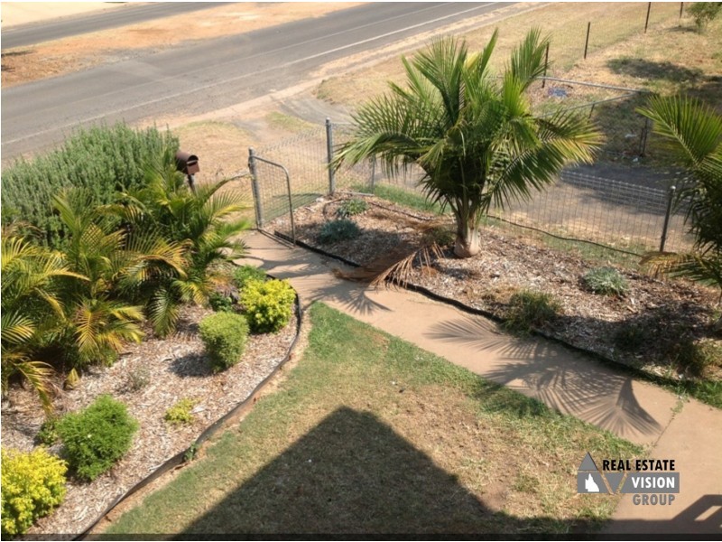 75 Retro St, Emerald QLD 4720