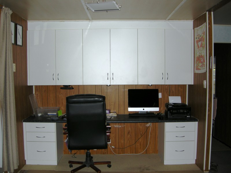 13 Willows Rd, Willows QLD 4702