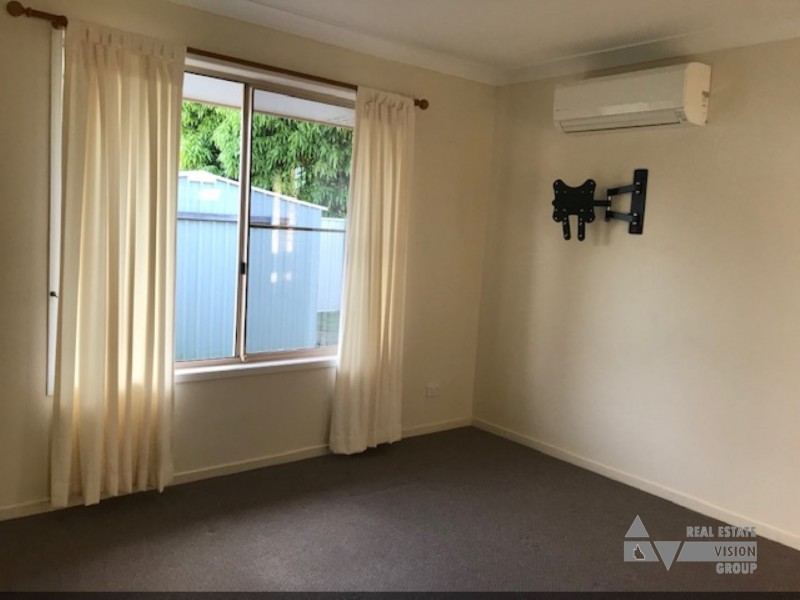 3 Sharlyn Cres, Emerald QLD 4720
