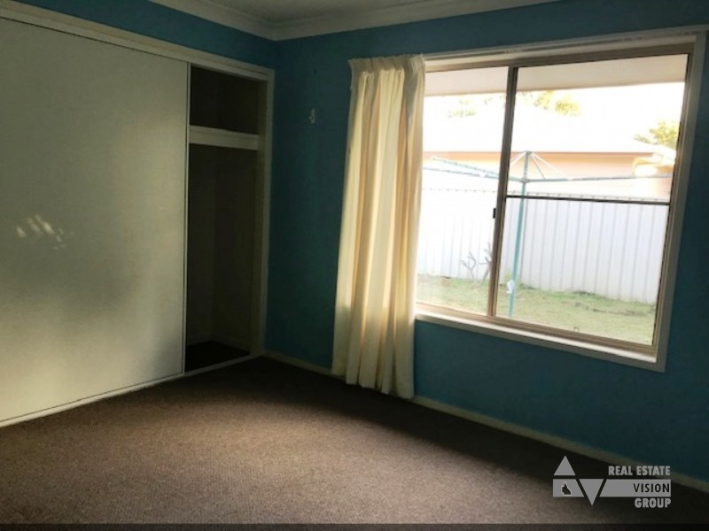 3 Sharlyn Cres, Emerald QLD 4720