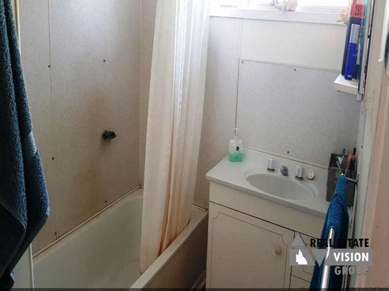 23 Littlefield St, Blackwater QLD 4717