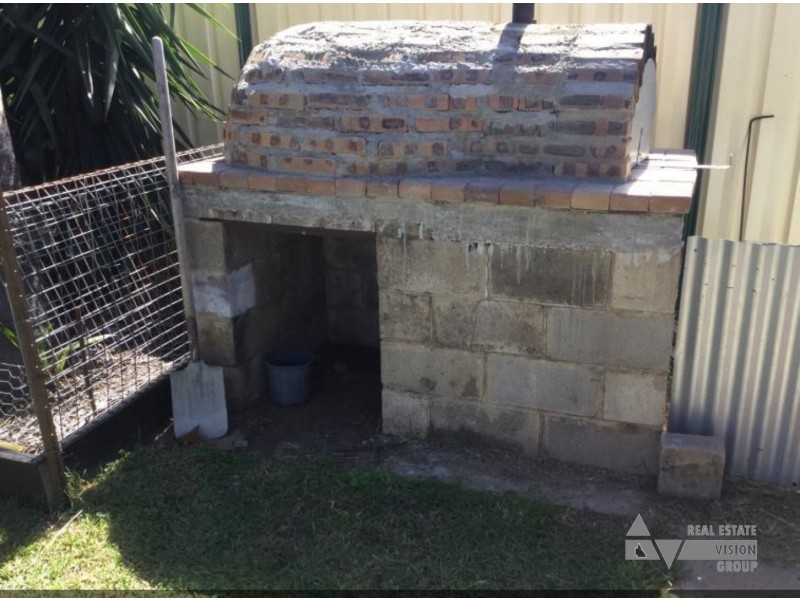 23 Littlefield St, Blackwater QLD 4717