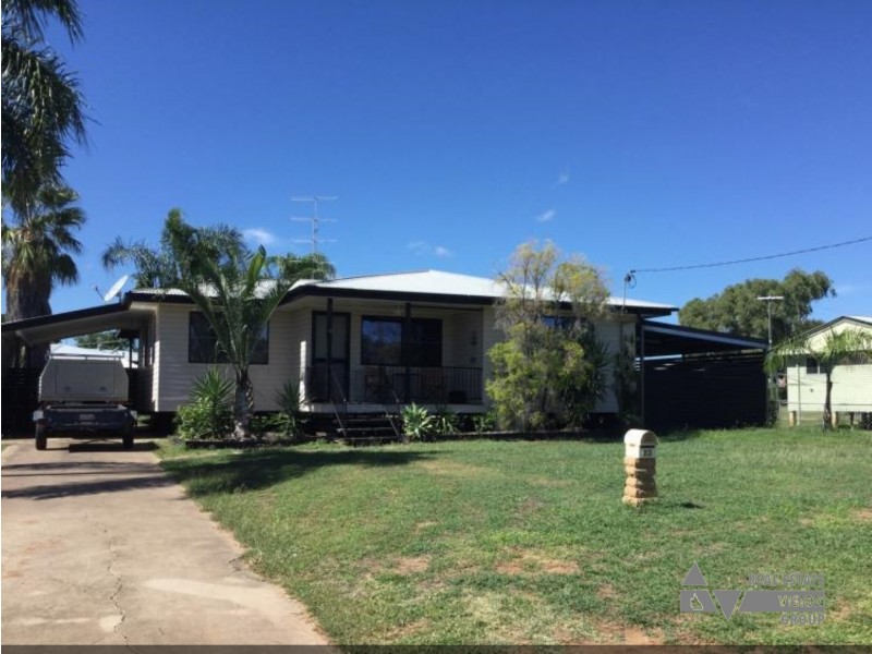 23 Littlefield St, Blackwater QLD 4717