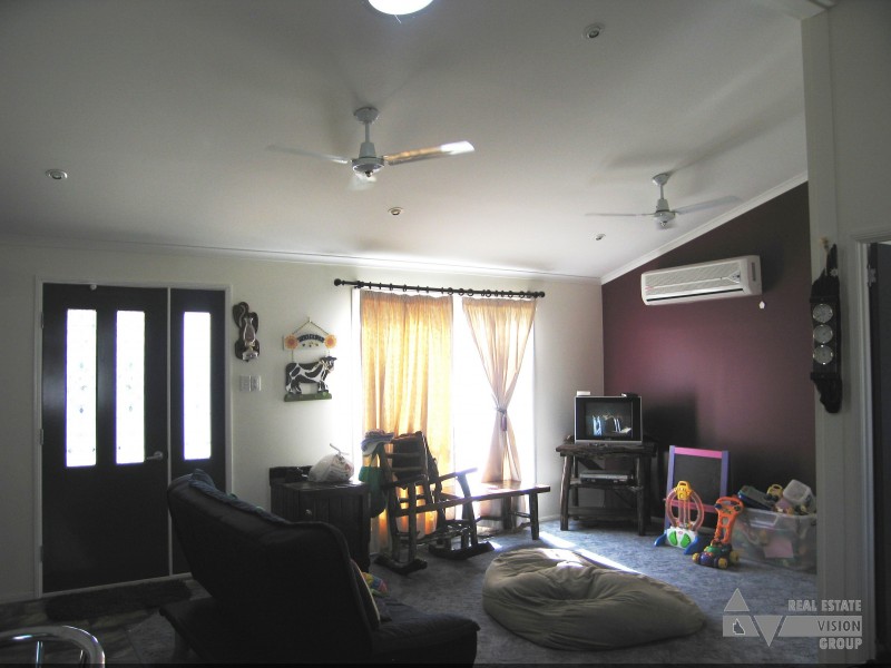 6 Talbot St, Blackwater QLD 4717