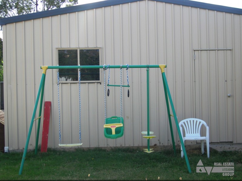 6 Talbot St, Blackwater QLD 4717