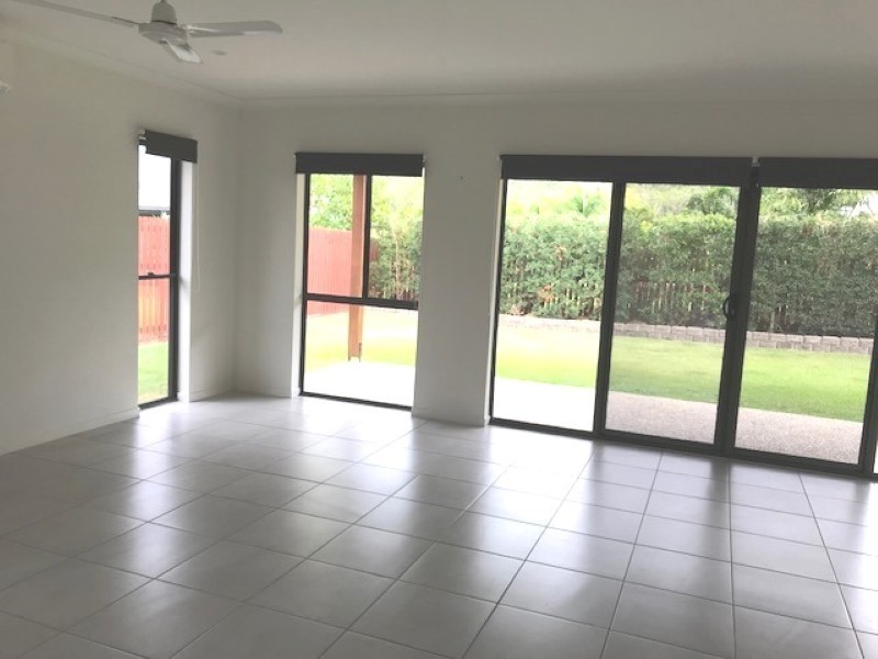 67 Parker Rd, Cannonvale QLD 4802