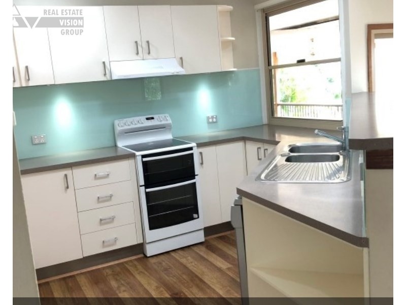 5 Hamilton Ave, Cannonvale QLD 4802