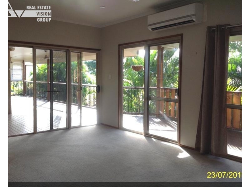 5 Hamilton Ave, Cannonvale QLD 4802