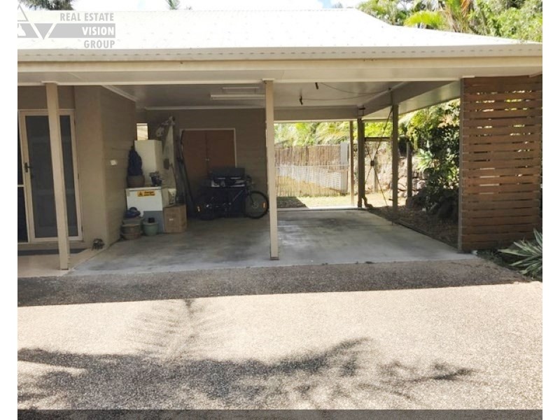 5 Hamilton Ave, Cannonvale QLD 4802