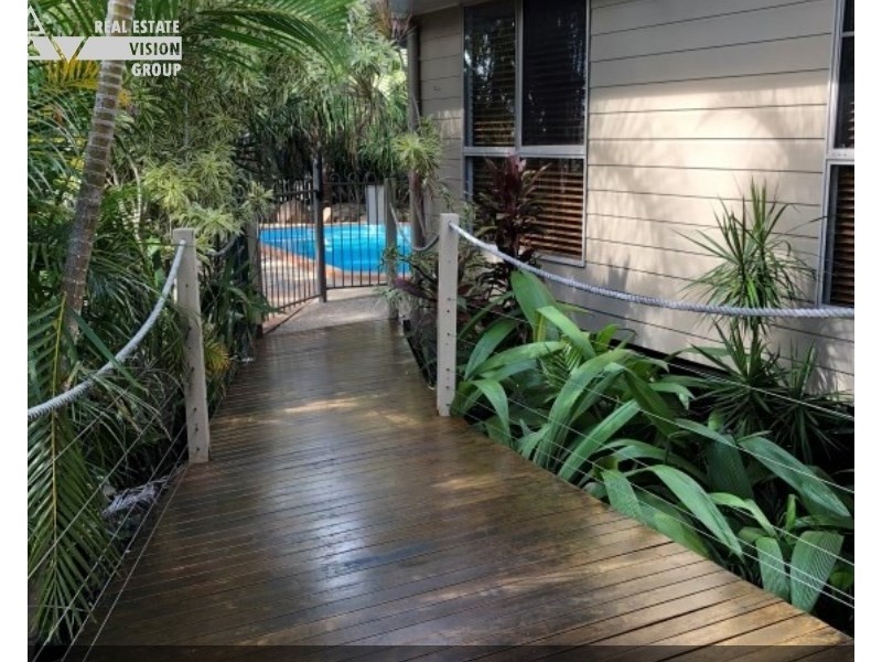 5 Hamilton Ave, Cannonvale QLD 4802