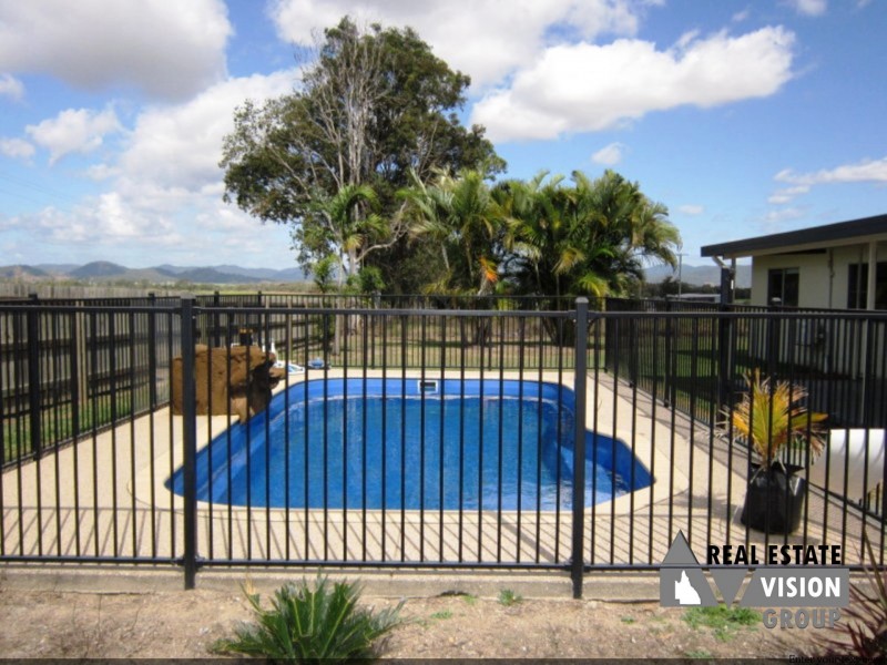34 Perry Rd, Alligator Creek QLD 4740