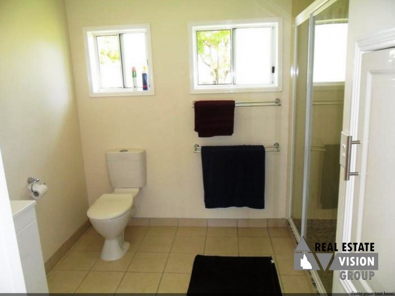 34 Perry Rd, Alligator Creek QLD 4740