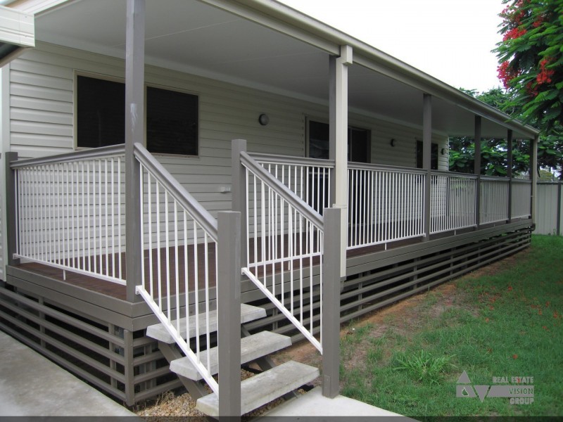 8 Boonery St, Blackwater QLD 4717