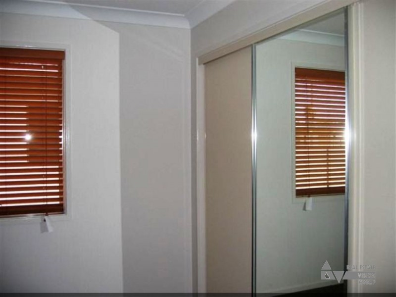 8 Boonery St, Blackwater QLD 4717